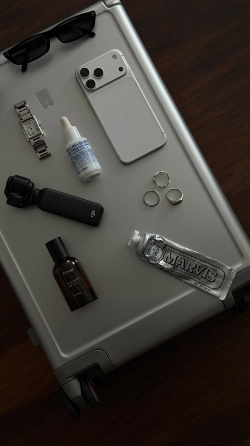 Just some simple aesthetics 

#mensessentials #mensaccessories #cleanboyaesthetic