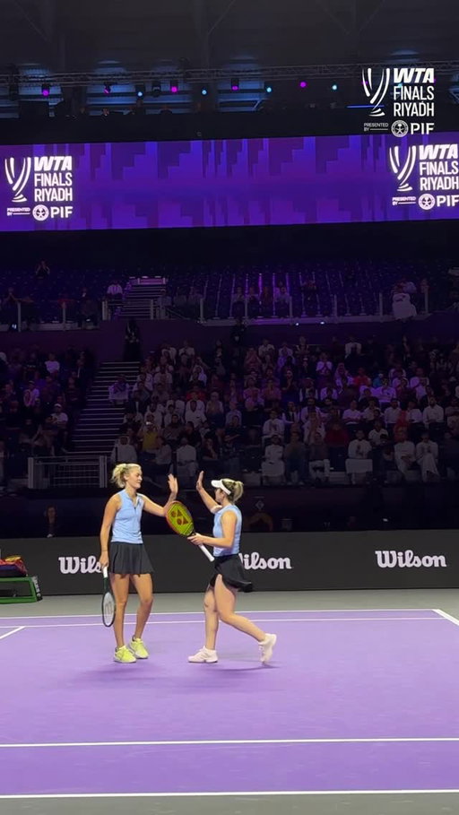 Defending champs in fine form ✨

@erinroutliffe & @gabydabrowski get their 2025 WTA Finals Riyadh campaign underway with a 6-3, 7-6(2) win against Shnaider/Andreeva.

#WTAFinalsRiyadh