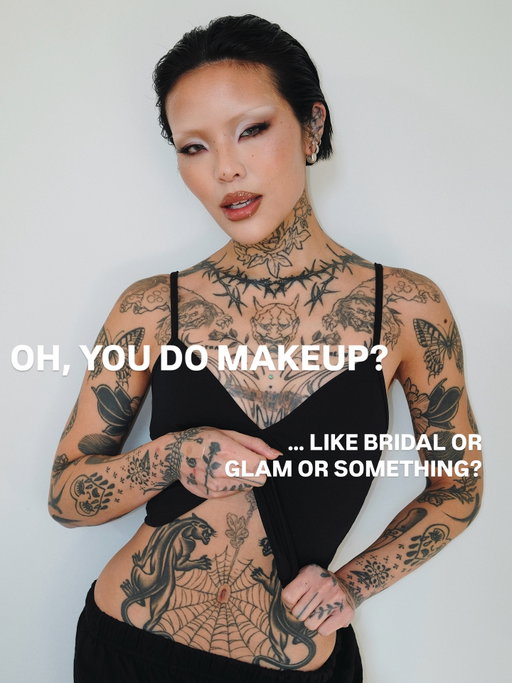 I get this question all the time when I explain I do makeup for a living — and I still don’t know how to describe it ahaha. I usually say something along the lines of, “think in the world of clowns and abstract art, I kind of live in the middle of that” 😂 
Here’s a little wrap of all the Halloween looks that I did! I can’t pick a favourite (jk the angel makeup one is pretty up there) 
#avantgardemakeup #editorialmakeup #experimentalmakeup