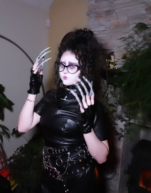 mr. and mrs. scissorhands🐁🎥✂️💍💕