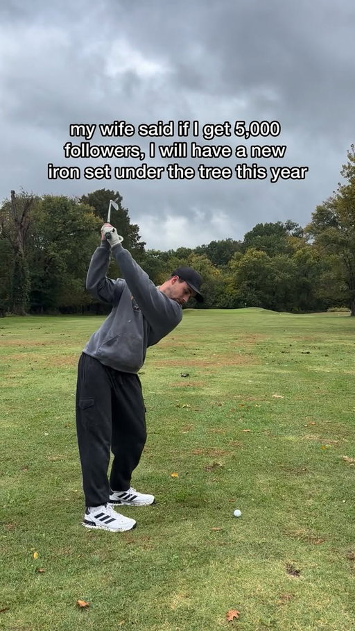 Ladies and gentlemen. I need your help.

#golf #golfswing #reels #christmas