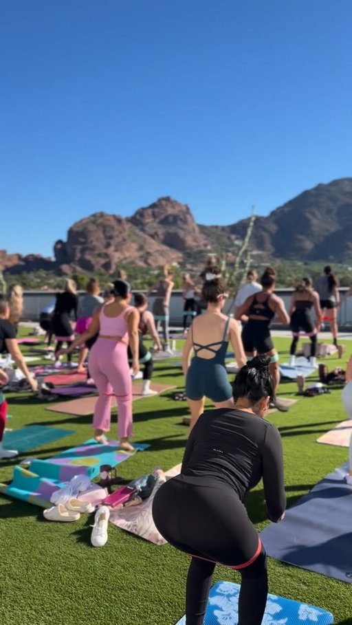 Pilates & Prayer 🤸🏼‍♂️🙏🏼💛 our hearts are so filled being able to serve this community with faith and fitness! 

Thank you to @pyrophx for providing brunch and a unique rooftop experience!

Thank you to our ladies @holygirlwalks_az @nataliagraceoltean @brim.ave @cup_of_faith_cafe_ @fizzyfixaz @ivoryglowteethwhitening for local female own faith-based serves 💗

Join our next event Nov 15th at 9am @pyrophx 

Sign up link in bio @movementbymary and on @sweatpalsarizona @sweatpalsapp 

Can’t wait to serve you again💗🤸🏼‍♂️🙏🏼✨

#pilates #arizona #scottsdale #arizonafitness #christian #jesus #prayer #fitnessmotivation #fitnessevent #rooftop