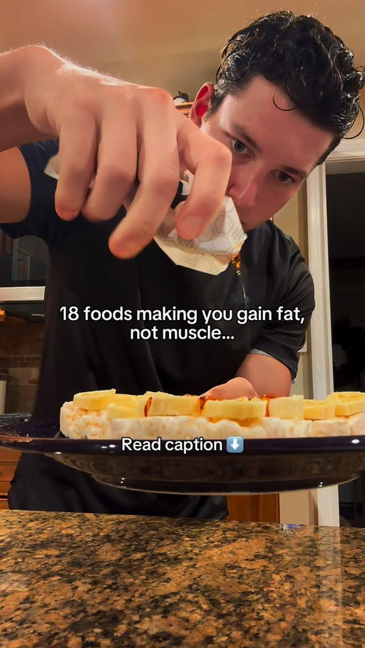 These look healthy…

But they’re keeping you soft, not shredded 👇

🍓 Flavored yogurt – loaded with sugar, not real fruit

🥣 Granola – zero protein, all carbs

🍫 Protein bars – candy bars in disguise

🥤 Fruit smoothies from chains– insulin bombs with no protein and usually added sugar

🥜 Nut butter – usually added oils & sugar. Can be healthy, but easy to over-consume if you’re not weighing it

🍝 Pasta with heavy sauces – high fat, low protein

🌾 Cereal – 30g carbs, no fiber, 2g protein, no nutrients

🥪 Caesar Wraps – without chicken? No protein, just carbs and fat

🍞 Avocado toast – trendy, but no protein

🥬 Hummus – mostly oil + calories

🧀 Keto snacks – cheese or some high fat BS disguised as a “meal”

🥗 Restaurant salads – 1000+ calories, 10g protein

🥛 Oat milk lattes – 40g sugar from “health” milk

🥥 Coconut yogurt – 0g protein, fat bomb

🥓 Vegan meats – ultra-processed soy junk

🍧 Acai bowls – agave-loaded sugar rush

🥤 Detox juices – blood sugar disaster with fake nutrition hype

🥜 Peanut butter “bulks” – fat gain central

Stop getting tricked by the label.

Start reading ingredients — not marketing.

Comment “GUIDE” for my free hybrid athlete guide 🔥

#nutritiontips #leanbulk #fatloss #hybridathlete #reelcaption #zizzbrahh #healthhack #cuttingseason