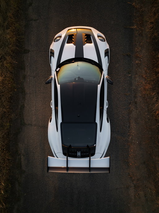 Eye on the prize, stay focused, stay driven. 
The view from the top hits different

. 💪🏁 #MondayMotivation #GT3RS #Porsche