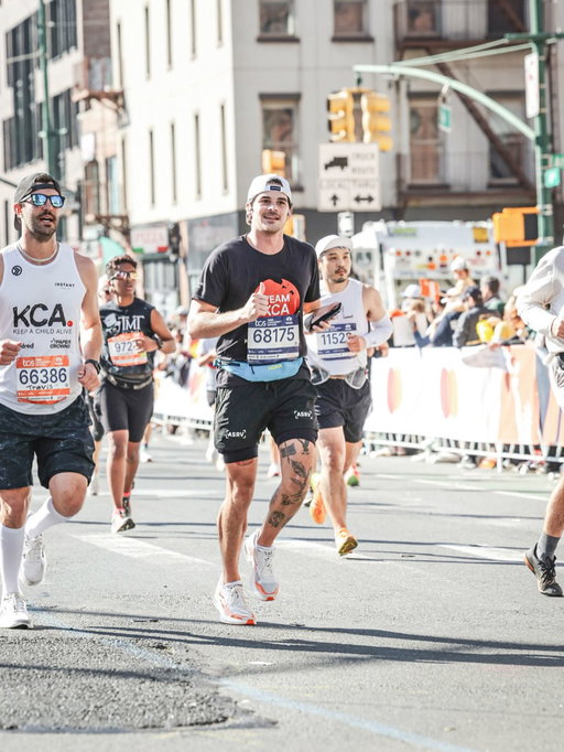 We did it man. The hardest 4+ hours of my life. 

This year has been filled with challenges I never thought I’d face. 

Sobriety and running have taught me a lot. Sobriety allowed me to control my thoughts when no one’s around. Running taught me how to push myself when no one’s watching. They taught me that not taking the easy way out is always worth the pain of the moment. Sobriety gave me peace. Running helped me keep it. 

This journey has been me vs. me. A battle I used to lose day in and day out. My life took a complete 180 a little over a year ago. There’s been setbacks, relapses, injuries, pain, fear, uncertainty and discomfort the whole time. I couldn’t be more grateful for it all. 

Thank you all so much for your support in this new phase of my life. 
Thank you to @keepachildalive for allowing me to participate in this event
Thank you to the people of NYC whose support during the race is the ONLY reason I never quit. 

“There’s a version of you who’s waiting for you at the finish line”

#nycmarathon #nyc #marathon #newyorkmarathon #nycmarathon2025 #sobriety #recovery #wedorecover #daltoosh #runner #running