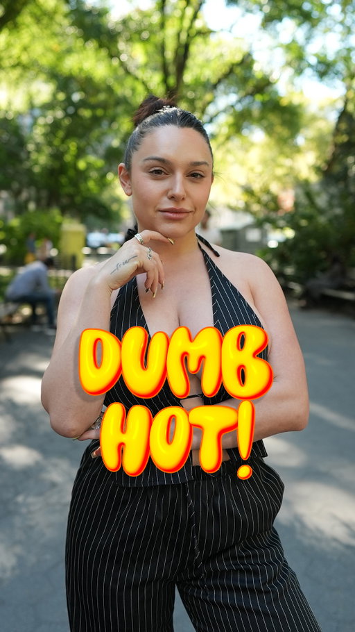 confirmed: not a horse girl !!! 🐴

(with @nigelroxbury + @aliciawaldner)

👉 follow @dumbhotshow for more episodes

#dumbhot