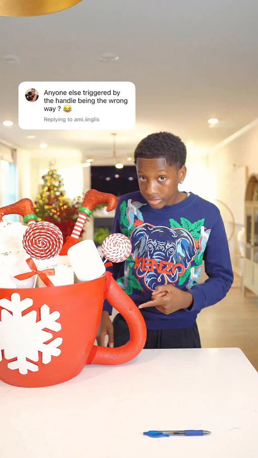 HANDLE UPSIDE DOWN? Not this time! Let’s settle it once and for all Kenzo’s DIY GIANT MUG TUTORIAL is back and the handle is finally the right way up!