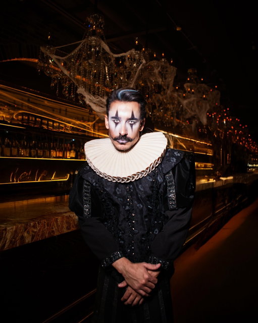 The Midnight Circus was wild. 🎪🎠🤹🏻

Photo: @ruanphotograph 
Costume: @theatrixcostumehouse 
@blue_macaw.ca 

#Halloween2025 #TorontoNightlife #halloween #Costume  #makeup