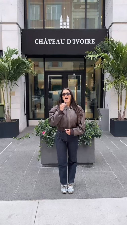 Probably my favourite "10 things I would buy" yet! If you’re from Montreal or have visited, then you probably know of @chateaudivoire ! Truly the masters of jewelry and timepieces. The best section of brands, in-store exclusives, and their craftsmanship of custom jewelry is unmatched! What was your favourite piece I showed?