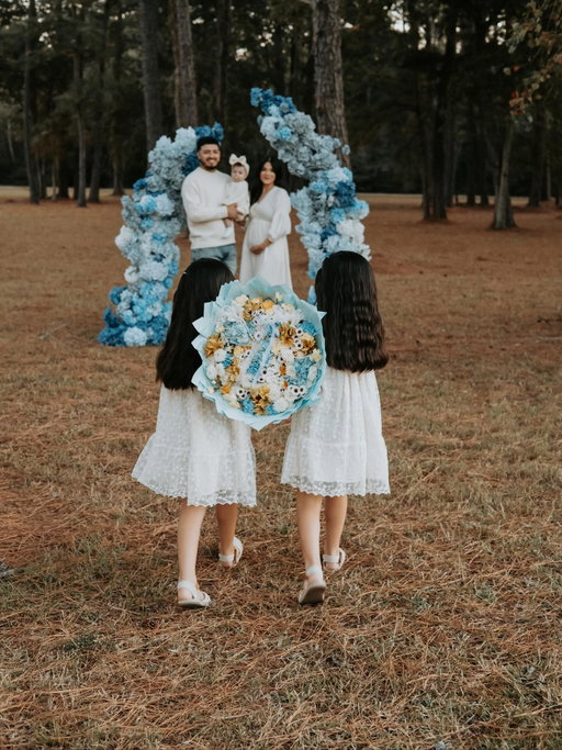 Our 3 precious girls and our boy💙🧸 
 

@ljjphotography_