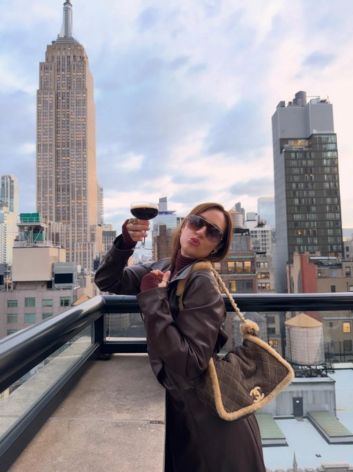 zalisha takes new york city 🗽🚕🍸⛸️