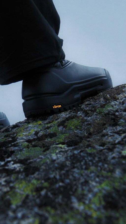 Burly materials meet legendary design elements. The result? Footwear that steps boldly into the cold. 

Available now, link in bio.