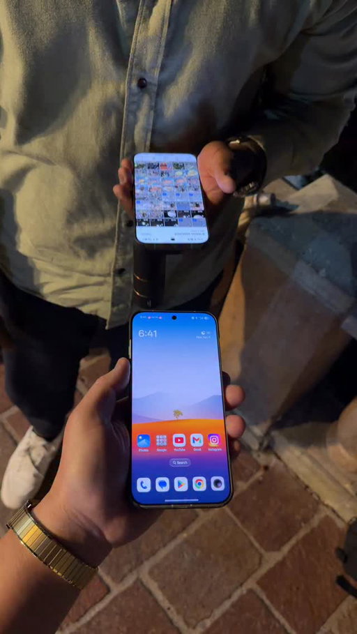 Oppo Find X9 Pro is  living in the future with its Share touch interaction.

#oppo #oppofindx #reels #reelsinstagram #booredatwork