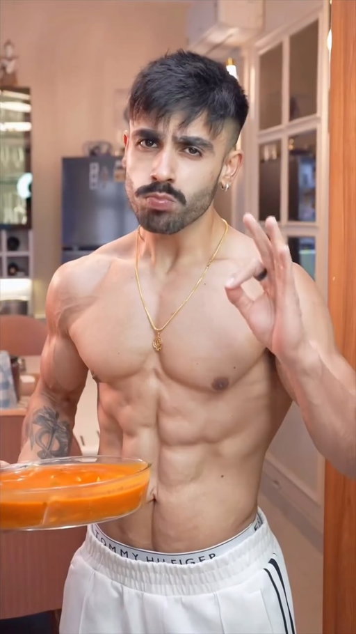 31g Protein 170 Calories BUTTER CHICKEN🍗🍖
Literally Magic🪄 

📝Total macros per 100g

* Calories: 170
* Protein: 31g
* Carbs: 2.5g
* Fats: 4g

Pro Tip: Get all my favourite low calorie recipes in one place, in the RECIPE BOOK 2.0 (150+ MACRO FRIENDLY RECIPES!!) 🔗 🔗
Link in Bio.

Ingredients👨‍🍳

🍲GRAVY
• Onion
• Tomato
• Tej Patta, Cinnamon, Moti & Choti Elaichi, Cloves
• Salt, Curry Masala, Dhania, Saunth, Saunf Powder, Tikka Masala, Turmeric.
• Water
• Corriander Leaves

🍗Chicken Pieces:
• Chicken Breast
• Salt,Curry Masala, Red Chilli, Dhania Powder, Tikka Masala, Turmeric Powder
• Water

💡Tip:
• COOK CHICKEN SEPARATELY AND THEN USE IT AS AN ADDITION TO THE GRAVY.

• AS COOKING IT ALTOGETHER WITH GRAVY CAN LEAVE THE CHICKEN PIECES DRY AND HARD TO CHEW.

• BECAUSE CHICKEN BREAST IF COOKED MORE THAN 12 MINUTES STARTS TO GO RUBBERY!!

Save it & Share it with someone who thinks HEALTHY cannot be tasty📲
#recipe #healthy #chicken #lowcarb #snack #dinner  #bodybuilding #diet