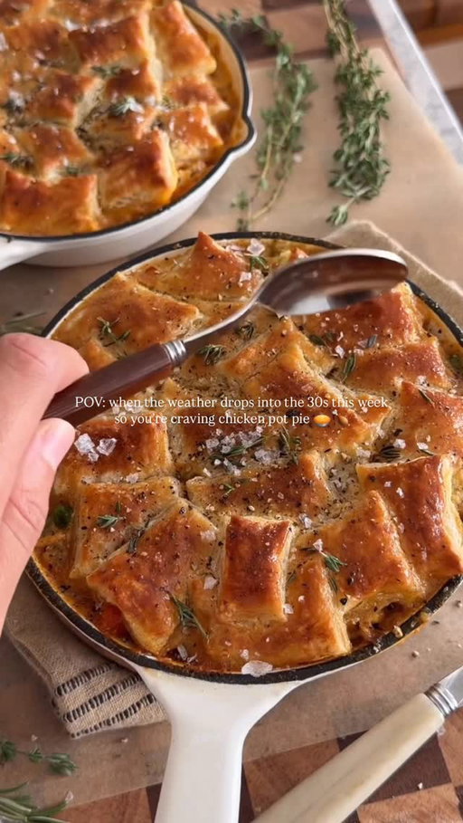chicken pot pie for two! crispy buttery and flakey on top, creamy and flavorful on the inside 🤎 posting the recipe this week!

#recipe #comfortfood #cozy #potpie #chickenrecipe #cozyrecipes #food #foodie #foodblog #dinner #dinnerideas #cooking #instafood #winter #dinnerinspo