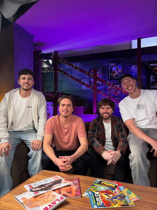 Oooo podcast fwends 😅

@itsjoethomas and @buxtagram join the boys to get knee deep in all things weird and wonderful. Listen on all platforms NOW!