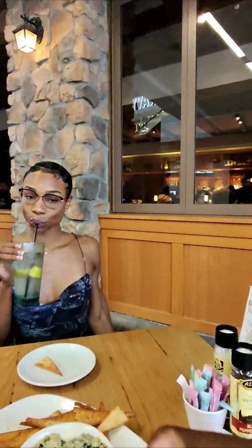 I do not date women who don’t make over $100,000 a year!!
#BadDateTv 
@ahmenah