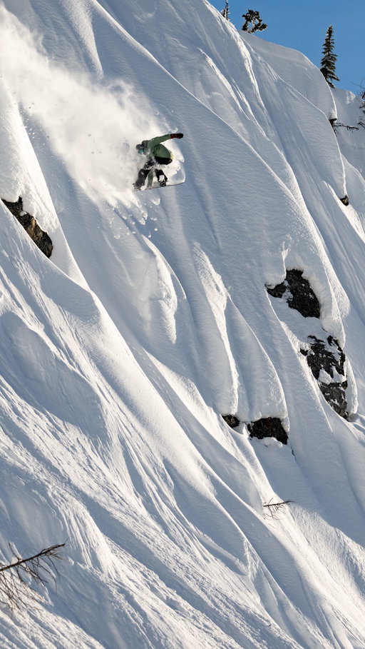 In Nelson, BC, the locals know best. 

@austinbsmith, @bigairmare and @soulboarder  link with Nelson-based snowboarders @evavanvugt, @__river__3 and friends during an epic storm cycle and experience Canadian hospitality at its finest. 

Watch “My People” now.

🎥 @liamogallagher 
📷 @colin_wise_man