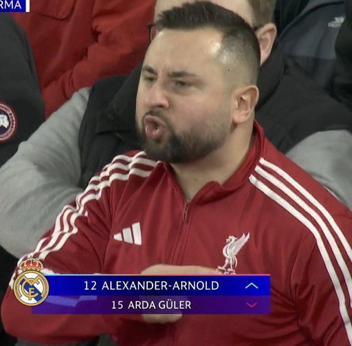 When their number 12 came on, the camera went to our Mario who kissed the crest. Unbelievable 🐦‍🔥

You can buy everything in the world apart from loyalty! 🤫