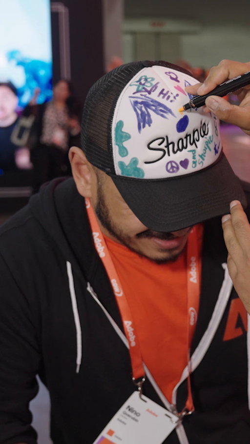 We took a step back in time at Sharpie's Analog Throwback booth at the Creative Park at #AdobeMAX, where folks put pen to paper (walls and hats) to get creative! 🖊️ 🎨