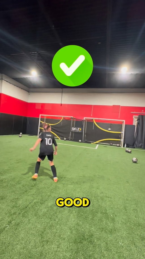 Small details make the biggest difference🔥
Coach Abz breaking down how the angle of your planting foot shapes your first touch. Setting you up perfectly to shoot on the half turn when you’re facing away from goal🚀 #soccershooting #simpledetails 

📲 Contact us:
🌐 AbsoluteFootballTraining.com
📧 info@absolutefootballtraining.com
📩 DM us @absolutefootballtraining 

#canadasoccer #SoccerIQ #FootballDetails #FirstTouch #HalfTurn #SoccerTraining #PlayerDevelopment #FootballEducation #TrainSmart #CoachAbz #SoccerTips #TechnicalTraining #SoccerCoaching #GameAwareness #Footwork #SoccerDrills #BallControl #FootballMindset #TouchAndTurn #ProLevelTraining #SoccerCanada