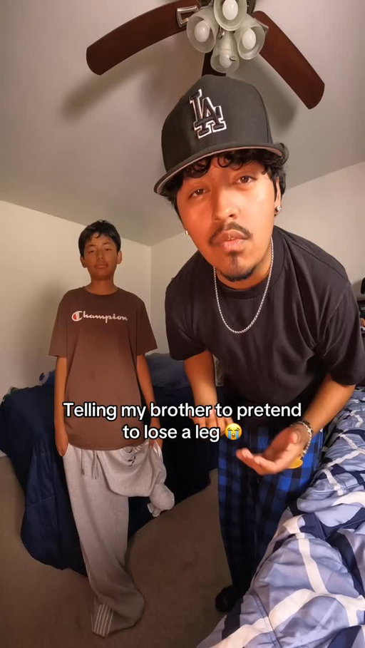Foos dedicated to the bit! 😮‍💨 
#explore #explorepage #funny #tiktok #reels #viral #latino #skit #trend #foryou