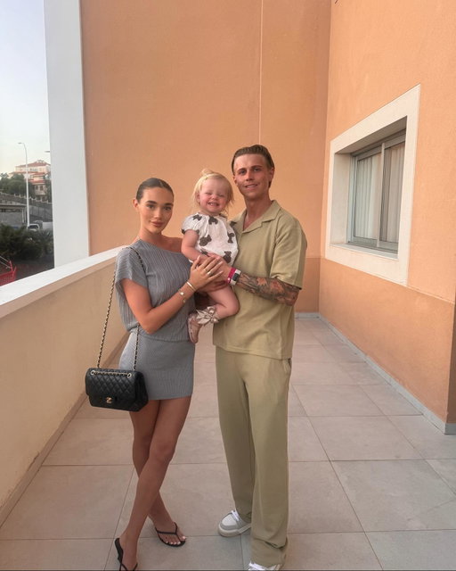 winter sun with my family 🩵🥹☀️
