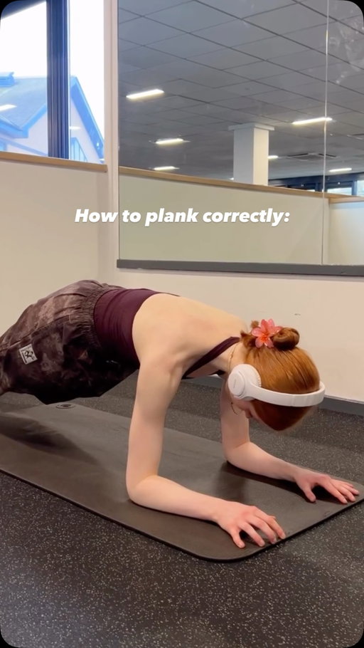 HOW TO PLANK CORRECTLY:

1. Keep your hands facing forward on the floor reduce pressure on the shoulders and prevent the elbows from tucking in too close.

2. Keep your head & neck aligned with your spine. Avoid tilting your head up or down to maintain a neutral neck position by looking down at the floor

3. Protract your shoulder blades instead of pinching them together. Aim to spread them slightly to engage the serratus anterior & stabilise the upper back

4. Tuck your pelvis under slightly & engage your core. Avoid sticking your butt up or letting your lower back sag. Your body should create a lil arch, supported as you engage your core.

5. Keep your feet shoulder-width apart.
This provides better stability & balance, especially for beginners.

6. Actually focus on contracting your
core muscles. You wanna be actively engaged - don’t just passively hold the plank position and expect it to have the same effectiveness (this is what makes planks challenging)

Hope that helped and follow for more tips ☺️🫶

#plank #fitness #gym #gymworkouts #homeworkout #fitnesstips