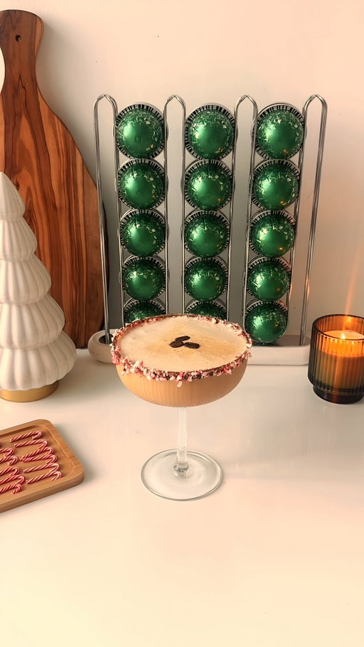 Embrace the cozy holiday season with a Peppermint Pinwheel Martini 🍸 Enjoy the return of this Limited Edition flavor for Vertuo at the link in our bio❄️☕️