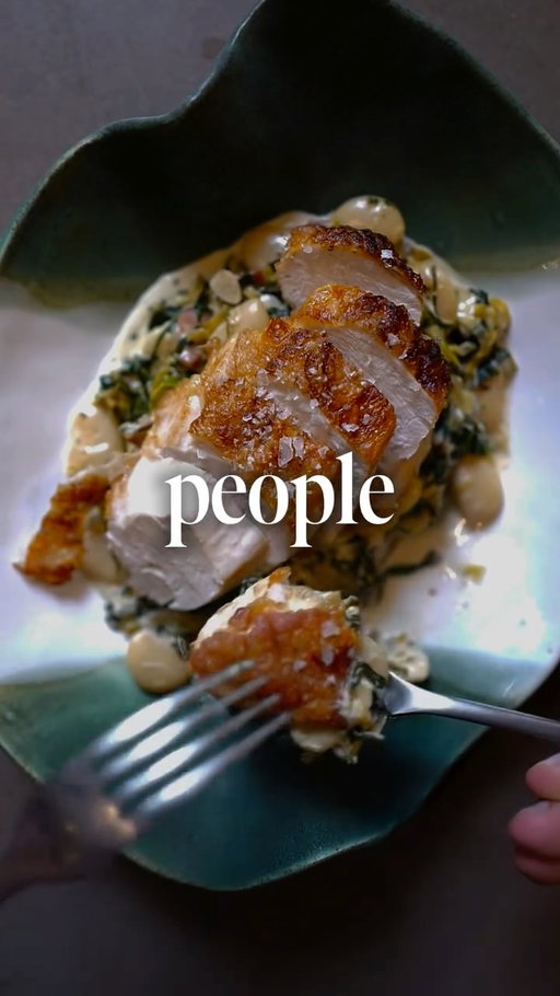 turns out being average at everything is still better than being perfect at pretending.

#cook #cooking #chicken #sear #sizzle #jackofalltrades #slowcontent #modernpoetry #foodforthought #existentialscroll #trueself #authenticity #authentic #truth #sidequestconnoisseur #beans #leeks #bacon #seasonal #writer #storytelling #chefstalk #food #foodies #reflection #journal #growingup #reels #explore #fyp