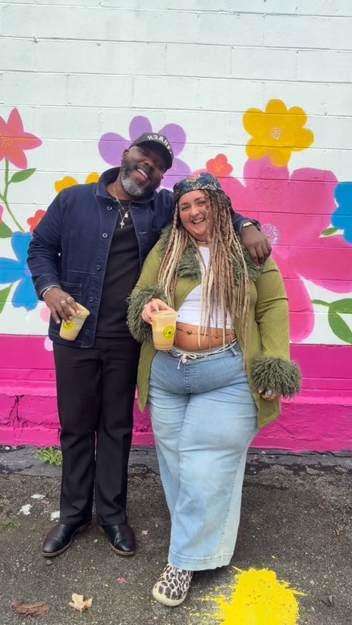 Just an ✨ICONIC ✨duo! 

#curvyfashion #mensfashion #duo #iconic #icedcoffee