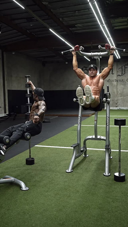 Partner Core Sequence (Save & Share)
-
Tag your workout partner in the comments. 
-
🎥: @rfmediasolutions
Gym: @globalfitnessstudio
-
#fitness #gym #workout #challenge