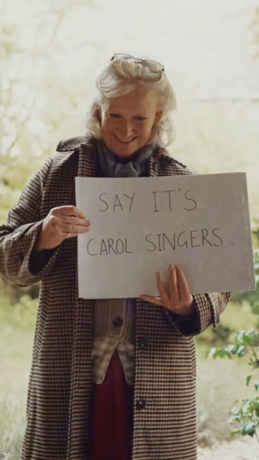 Love can take many forms this Christmas ❤️

Featuring @janemccallstudio as our Aunt Rose | 🎥 @antoniablunt 
#christmas #pigletinbed #festive #loveactually #theholiday #festiveseason