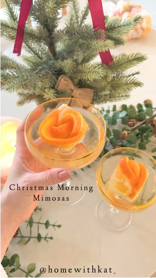 Christmas Morning Flower Mimosas 🍊🥂✨ tag someone you want to have these with on Christmas Day 🎄! 

Sharing my viral flower orange mimosas from last year! I wouldn’t personally choose to use orange juice in the ice container because I don’t like TOO much orange in my Prosecco / champagne 😆 so this is the perfect match for me!! 

Large ice moulds were from @amazonuk 🙌🏼🤍🥂 

What do you think? Love, Kat xxxxx 

#christmasmimosas #christmasdrinks #christmashosting #hostingfortheholidays #hostess #hostesswiththemostess #christmasdiy