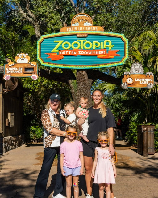 Not gonna lie, The Kelces experienced Zootopia: Better Zoogether! at Animal Kingdom 🌳🐾
