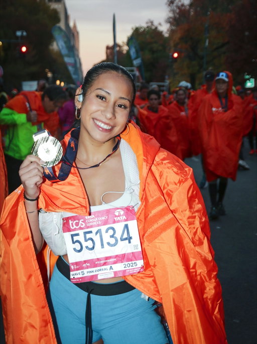 Not done posting about this day cause I keep re living it in my head 😌 

#nycmarathon #nyc #nycmarathon2025 @nycmarathon @on