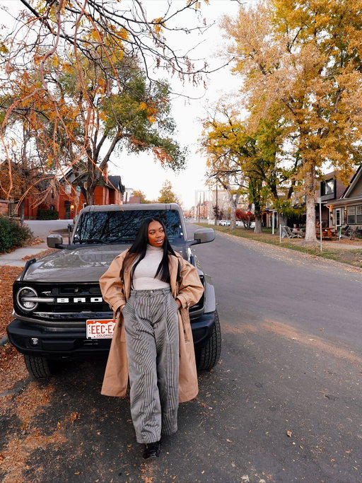 exactly who she thinks she is and where she needs to be 🍂🍁