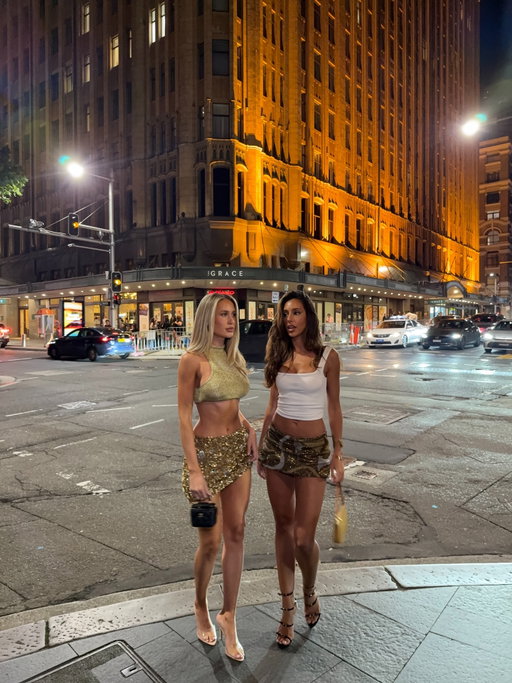 girls night out 💋 @meshki