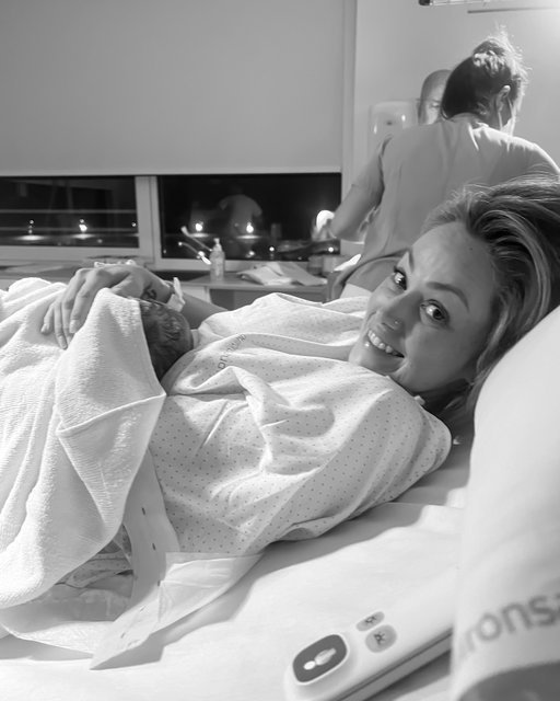 Baby sister Eleonora is finally here 🥹🤍
She arrived very fast Monday evening at  22:24 and our little family now feels complete🥹. I will tell you the full story but this morning started at the emergency and I’m now getting hospitalised for 48h observation due to extreme swelling and itching in my hands due to high liver enzymes 😩 fingers crossed it goes away on its own without treatment 🤞🏼