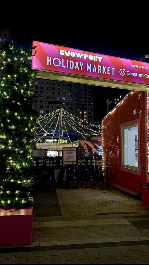 Boston Snowport opens TOMORROW❄️ 

One of Boston’s biggest holiday markets with 125+ local vendors. It’ll be here from 11/7-12/28.

📍Boston, MA —100 Seaport Blvd.