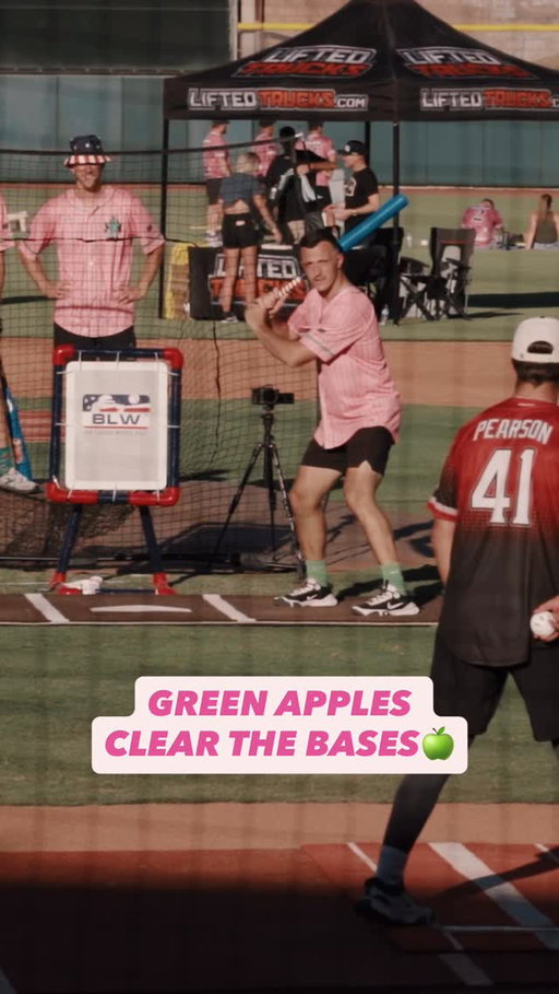 An RBI Double from @boulderbrobrendan brought @nygreenapples within one run in the final inning. They would later fall by a score of 4-3. #wiffleball #baseball #mlb #double #newyork #blwwiffleball