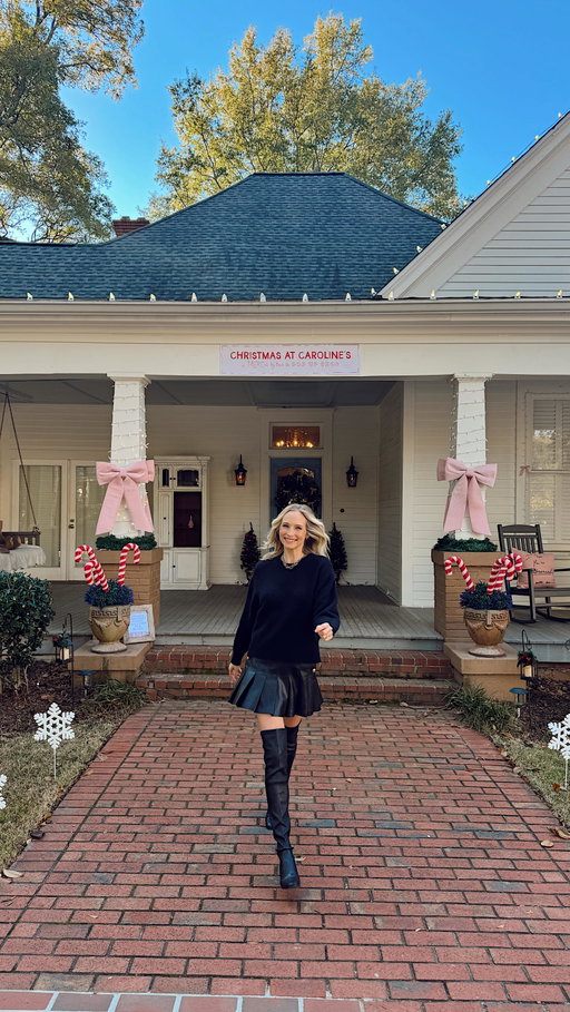 Christmas at Caroline’s is officially OPEN! If you’re in Covington this weekend come shop for the holidays! More details at @merchbyblankclo & @carolineforbeshouse 🎄 It’s so sweet to be home ☕️ 🧣