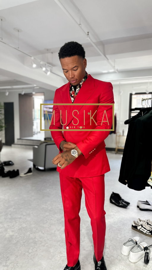@marvinjonesjr Italy 🇮🇹 fits🤌🏻 Capri mornings. Milan nights.
Dress codes don’t apply to us. @musika.  #MensStyle #LuxuryMenswear #CustomSuit #TailoredStyle
#QuietLuxury #ModernTailoring #MensFashionDaily #SuitUp
#ItalianStyle #LaDolceVita #TravelInStyle #StyleInspo
#MadeToMeasure #MensOutfitInspiration #luxurylıfestyle