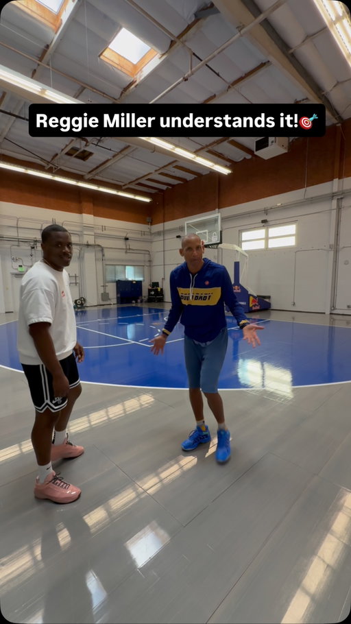 Reggie Miller still don’t miss🤯. A 6’7” SNIPER that has mastered The Art of Shooting! He understands it! 
-
Shooter: @reggiewmiller31 
Passer: @andrewmox21 
Trainer: ( @lethalshooter ) 
#Pacers #NBA #LethalShooter