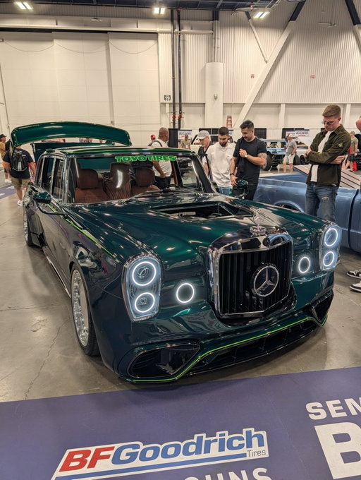 1971 Mercedes 600 body on a 2024 Mercedes S63 AMG chassis. @slang500 and @s_klub_la absolutely knocked it out of the park with this one. Stay tuned for a very in depth walk around on my YouTube channel. 

#sema #sema2025 #semashow #sema25