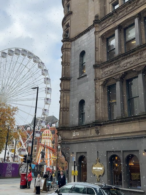 THE CHRISTMAS MARKETS RETURN TO ALBERT SQUARE AS THEY OFFICIALLY OPEN

It’s been six years, but now the Christmas Markets are officially open once again on Albert Square.

The big wheel is turning, the bratwurst are sizzling and the gluhwein is already flowing as the Manchester Christmas Markets kick off for the 2025 festive season.

As ever, the markets will take over the whole city, with its famous spots on Piccadilly Gardens, King Street, Cathedral Gardens and St Ann’s Square, not to mention the whole length of Market Street.

So go grab yourself a hot chocolate, a sausage and throw yourself into the festive spirit.

….

⏰ 10am-9pm daily
📍 Various locations