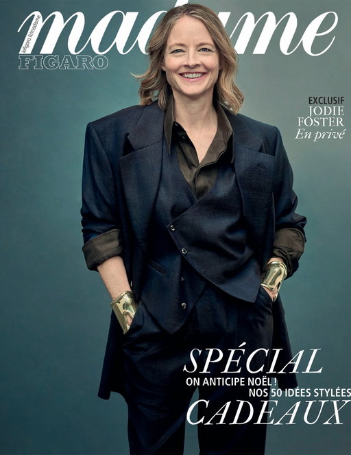 Jodie Foster for the latest issue of Madame Figaro.
Thank you Jodie for making the trip over to Bushwick to shoot at my studio last month.
A massive thank you to 1896 the home of my studio for the magical rooftop.
@the1896 .
Thank you @madamefigarofr for bringing me onboard for this.
Photography Gavin Bond @copiousmgmt 
Editor @richardgianorio .
Styling @annakatsanis .
Hair & Makeup @cohl.katz .
Manicurust @joeychristynails .
Photo assistant @choicelove .
Props @primateprops .
Special thanks to @viewpoint.pr 
#jodiefoster #madamefigaro