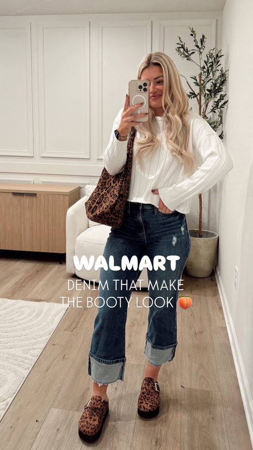 Say “SHOP” for these Walmart jeans, I’m 5’4 and wearing a size 2!

#walmart #walmartjeans #walmartfashion #momjeans