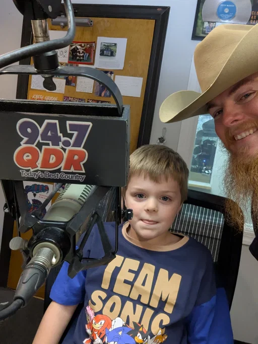 I am so unbelievably proud!!! Y'all make some noise for my boy! 🙌🏼🙌🏼🙌🏼

We made our way to @947wqdr and our friend @_abby_leigh gave my son such a wonderful memory!!

"One-Take Wonder" over here got to be on Country radio and absolutely NAILED IT! He said he was nervous and a little embarrassed, but you'd never know from his strong delivery! 💪🏼

Now he reminds me that he made it to primetime radio before me 🤣