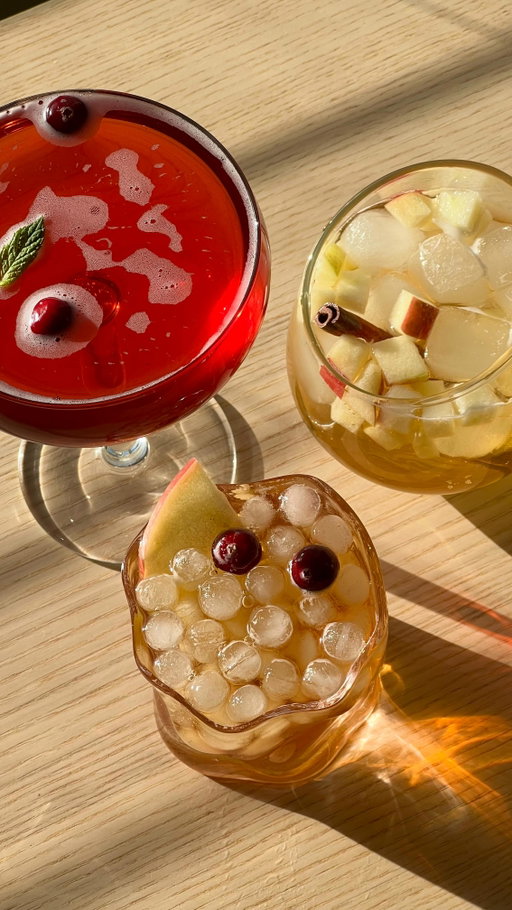 3 ways to elevate sparkling cider by @ac_homecafe this holiday season 🍎✨

Comment ‘RECIPE’ to have the details sent to your DMs and keep tagging #feedfeed for a chance to be featured.

SPARKLING APPLE CRANBERRY:
2oz cranberry juice
6oz apple cider
Cranberries & mint, for garnish

SPARKLING CINNAMON APPLE:
1-2 tbsp chopped apples
Ice
4oz apple cider
4oz sparkling water
Cinnamon stick, for garnish

SPARKLING FLORAL CIDER: 
Ice
A splash of orange blossom water
2oz black tea
6oz apple cider
Apple slice & cranberries, for garnish

https://thefeedfeed.com/ac_homecafe/sparkling-apple-cider-3-easy-holiday-mocktails

#mocktail #thanksgiving #sparklingcider #cocktails